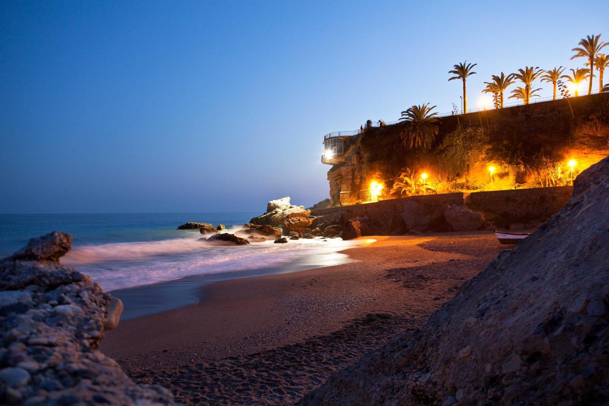 At Almoraide Rooms Suites (Adults Only) Nerja Εξωτερικό φωτογραφία