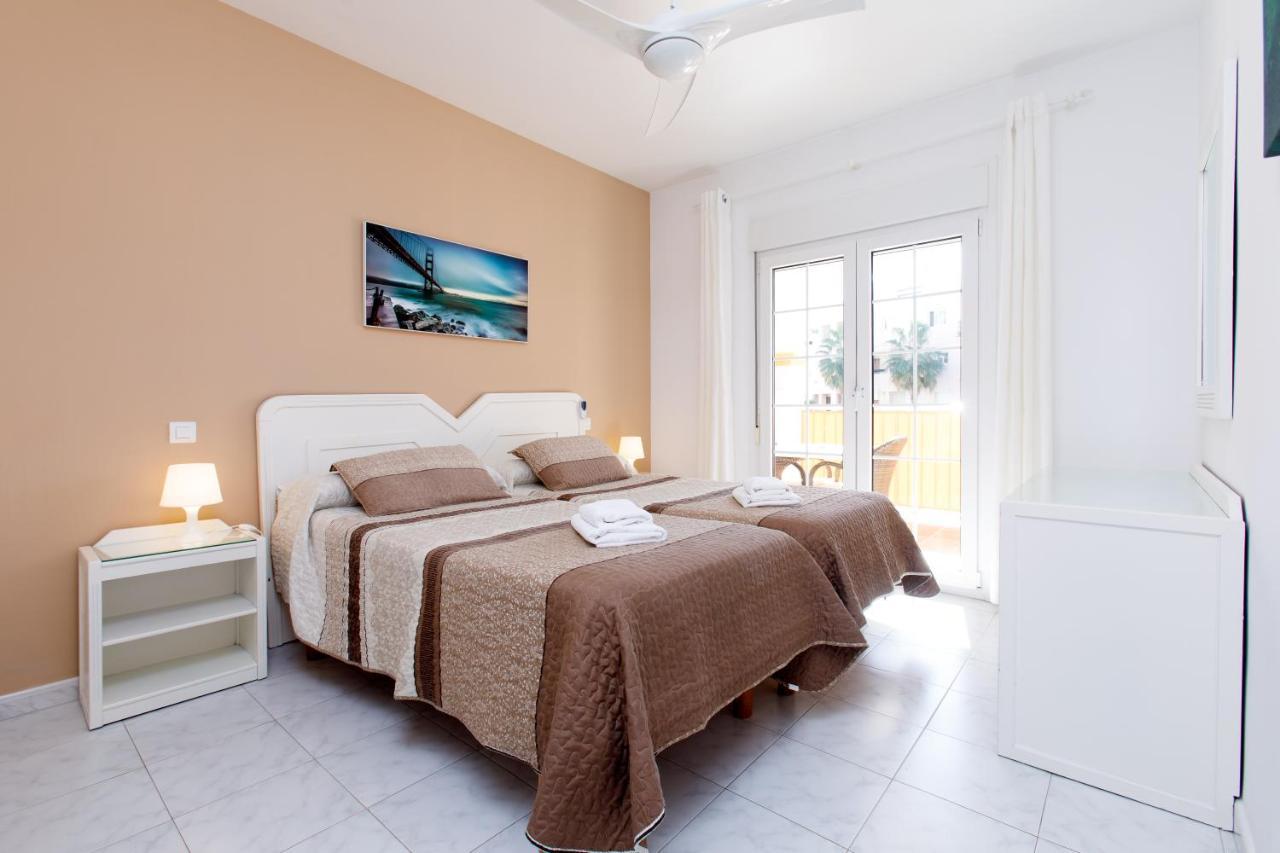 At Almoraide Rooms Suites (Adults Only) Nerja Εξωτερικό φωτογραφία