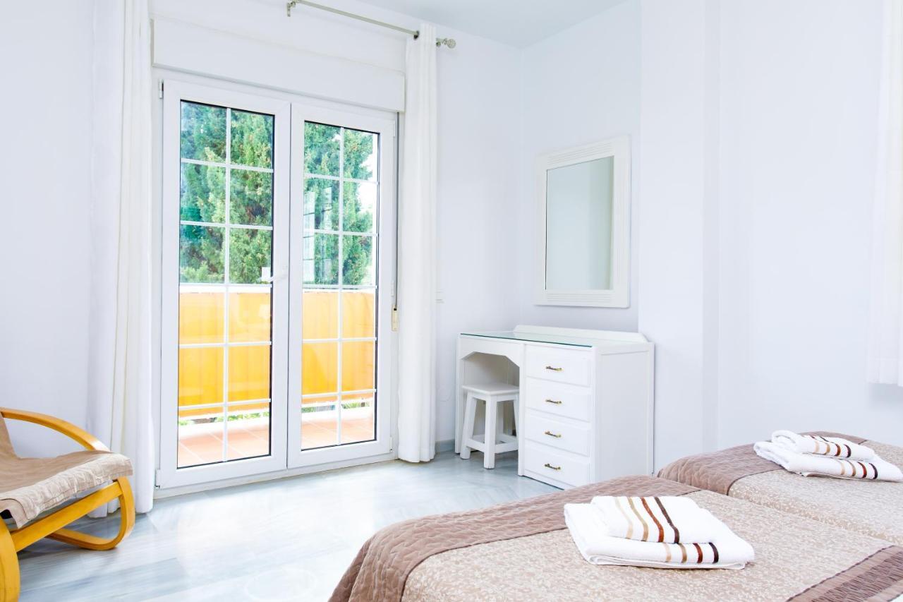 At Almoraide Rooms Suites (Adults Only) Nerja Εξωτερικό φωτογραφία
